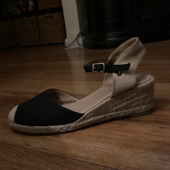 Women's Loft Black and Tan Closed Toe Espadrilles  Wedge Sandals Size 12 - Picture 1 of 5